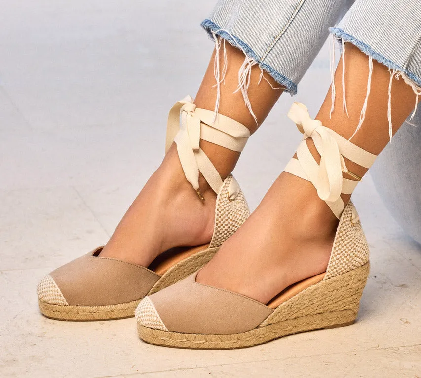 Jimena Taupe Medium Wedge Laces