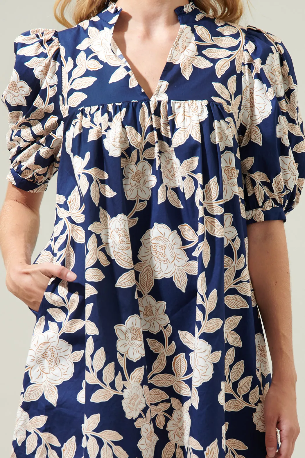 Lilo Night Tropics Julissa Split Neck Babydoll Dress