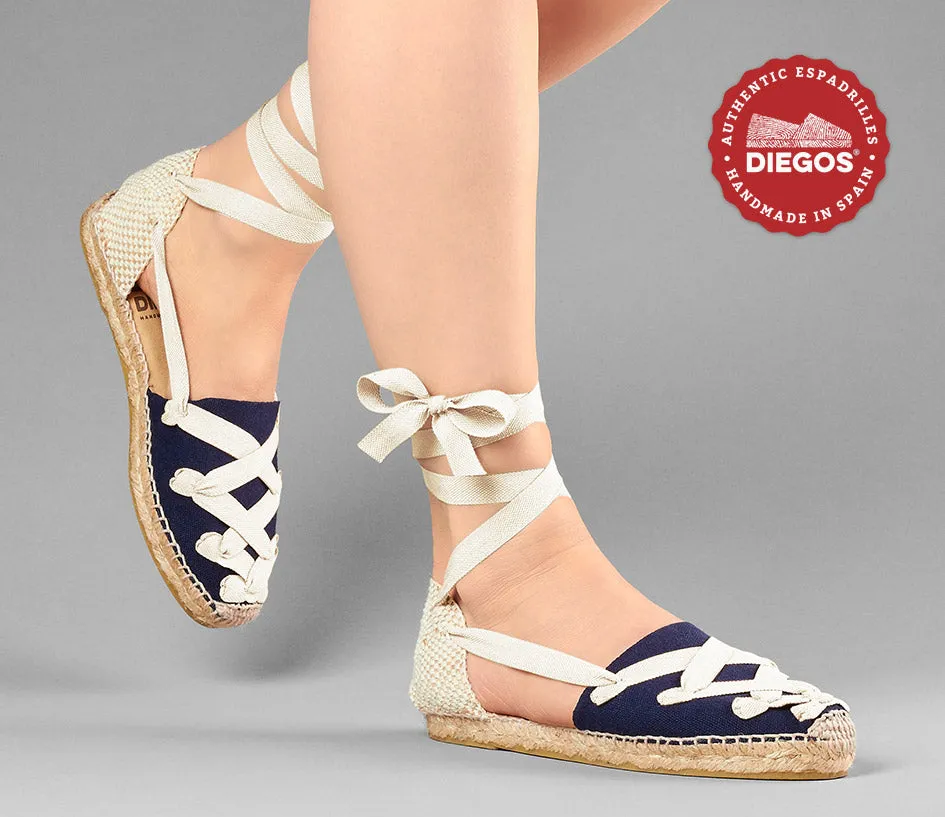 Navy blue flat Lola Pamplona espadrilles