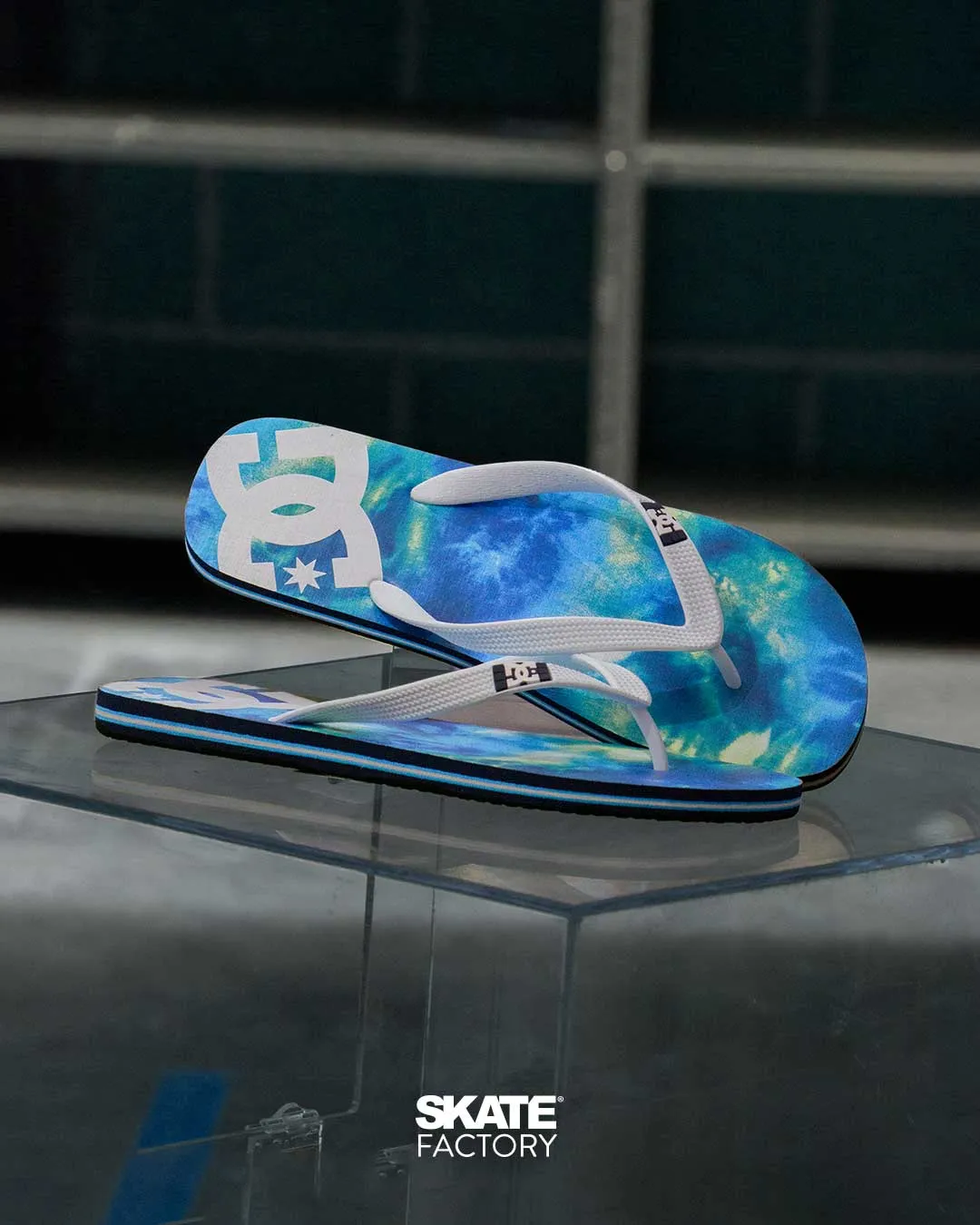 SANDALIAS PARA HOMBRE CON LOGO DC SHOES AZUL BLANCO (HMT)